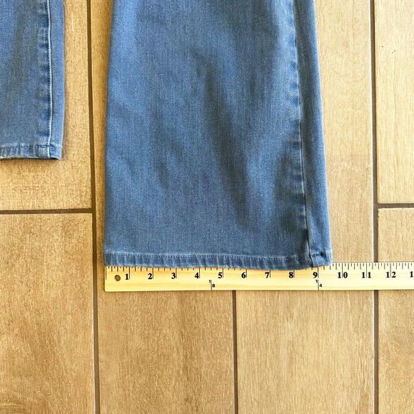 Betabrand Womens Flare Pull-On Jeans Large Stretch Distressed High Rise Pockets - Picture 10 of 10